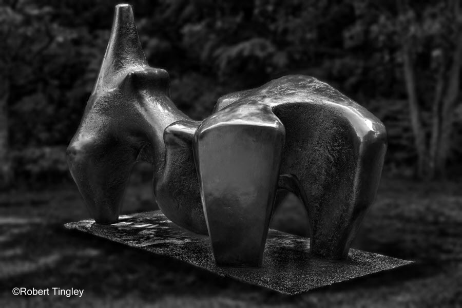 Moore Sculpture 4219 BW